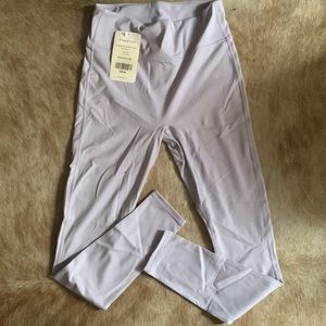 NWT Fabletics Motion365 Leggings